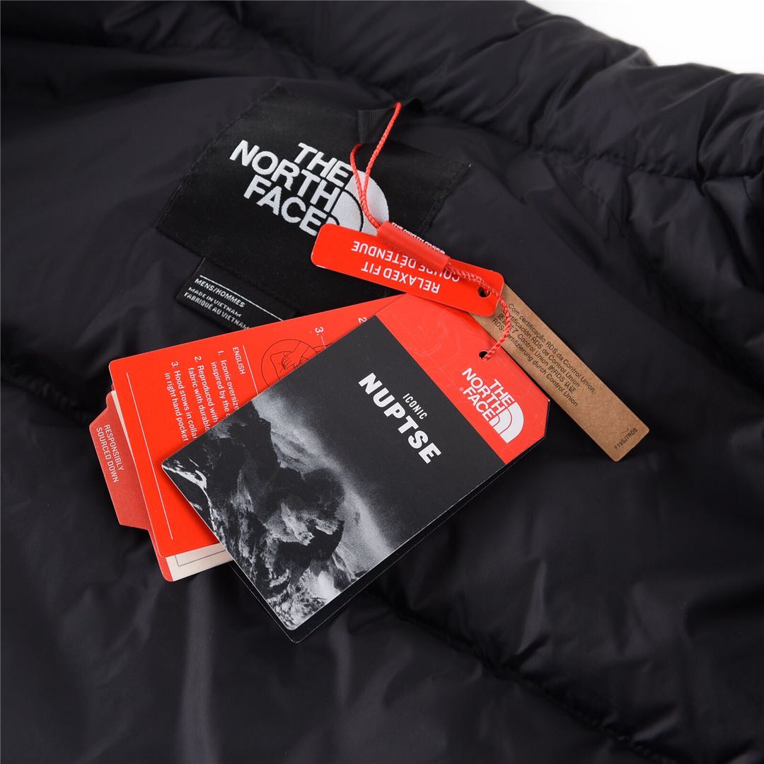 TNF 1996 NUPTSE JACKET PRETO