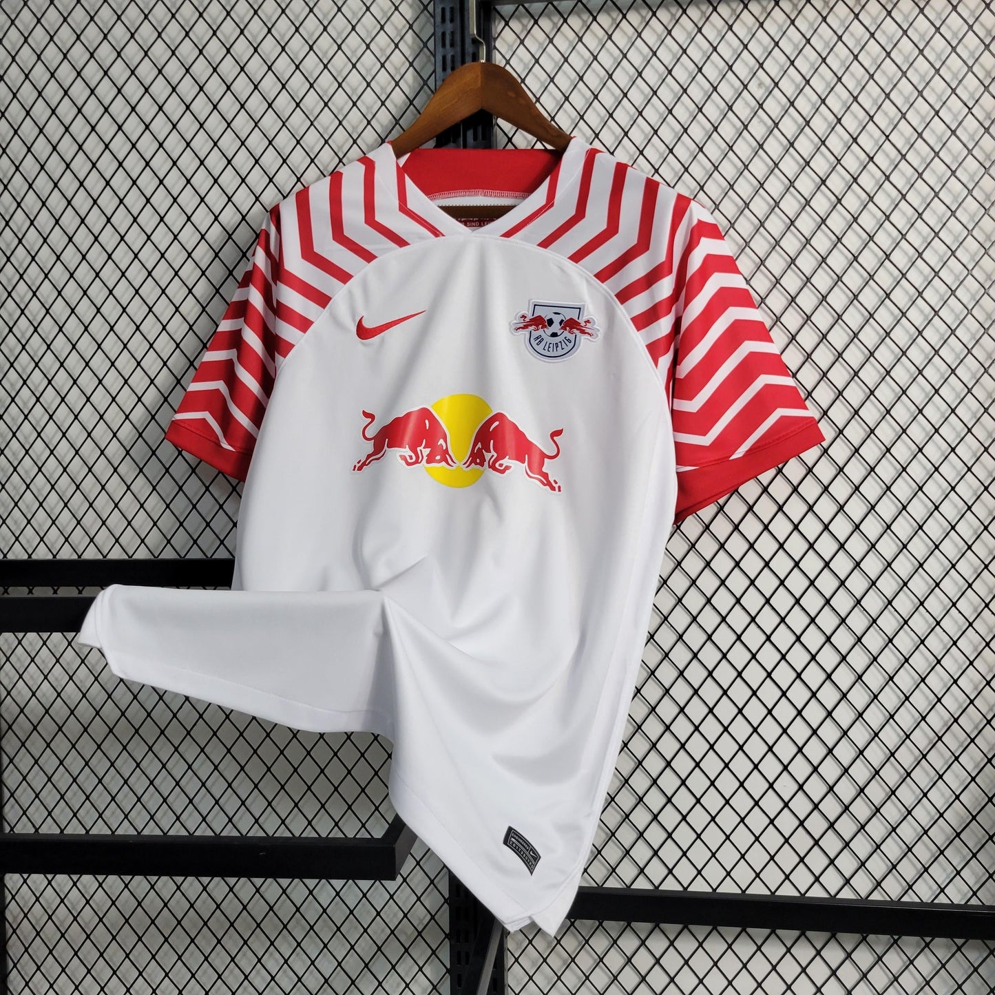 Camiseta local Leipzig 23/24