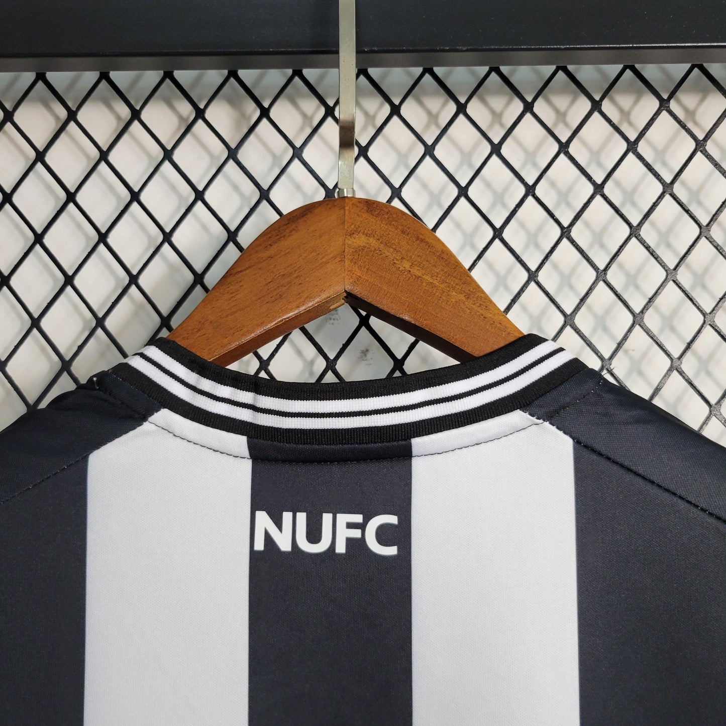 Camiseta local Newcastle United 23/24